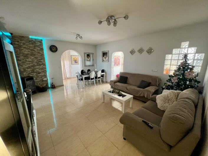 Image No.14-3 Bed Country Property for sale