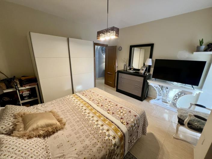 Image No.18-3 Bed Country Property for sale