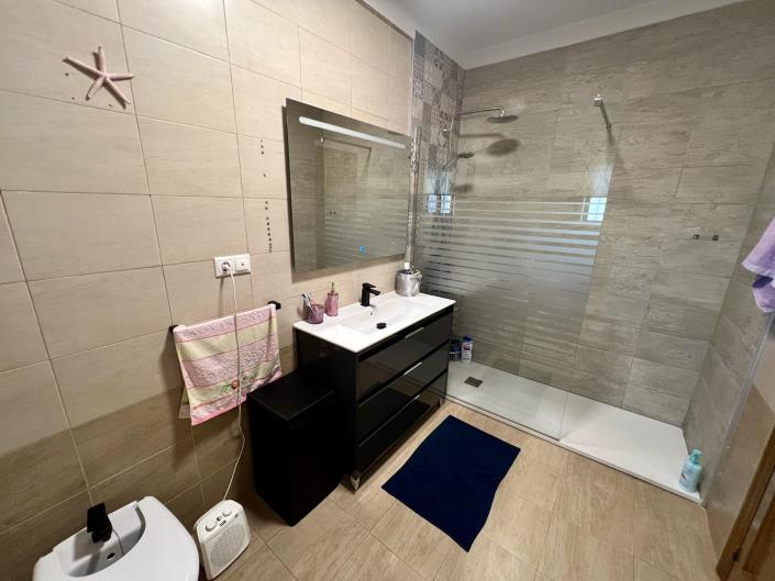 Image No.26-3 Bed Country Property for sale