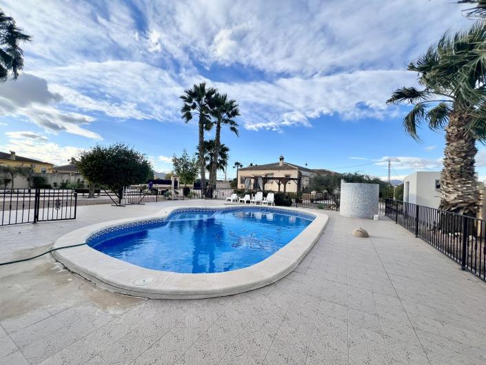 Image No.38-3 Bed Country Property for sale