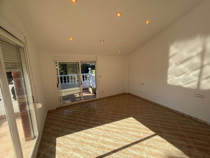 Image No.21-5 Bed Country House for sale