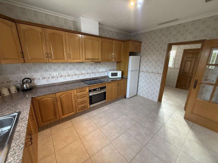 Image No.10-3 Bed Country House for sale