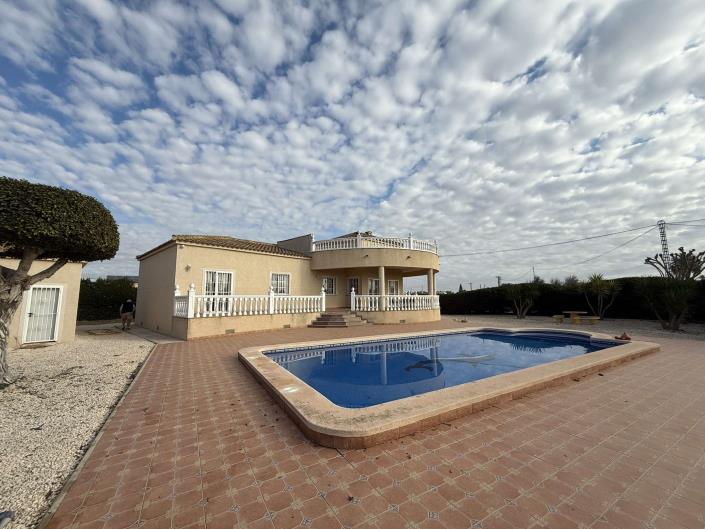 Image No.30-3 Bed Country House for sale