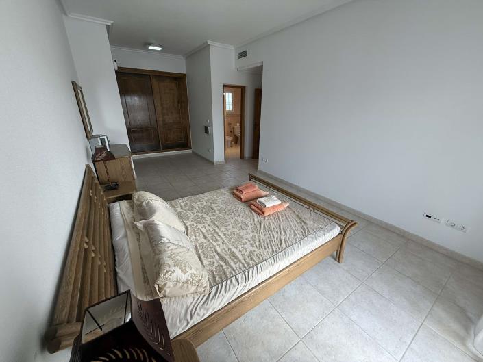 Image No.24-3 Bed Country House for sale