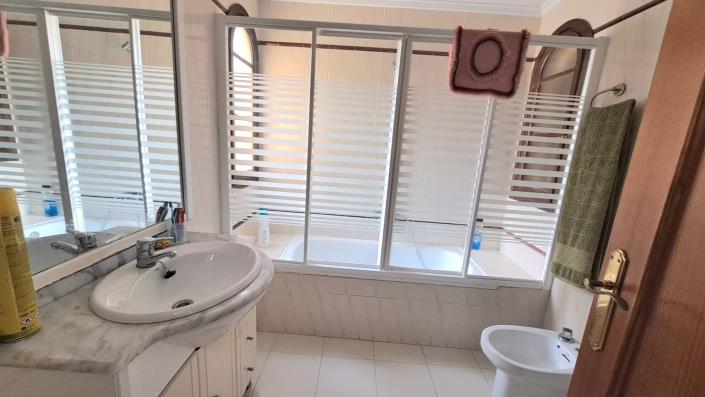 Image No.6-3 Bed Semi-Detached for sale