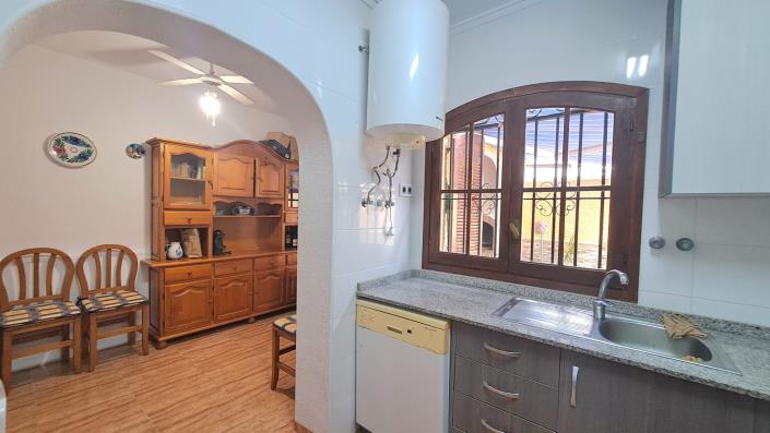 Image No.9-3 Bed Semi-Detached for sale