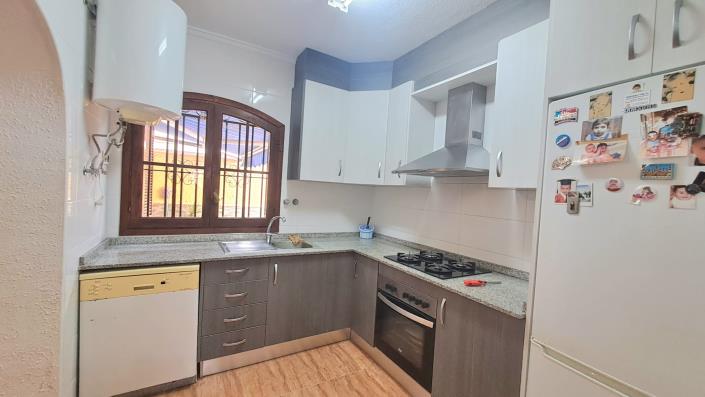 Image No.10-3 Bed Semi-Detached for sale