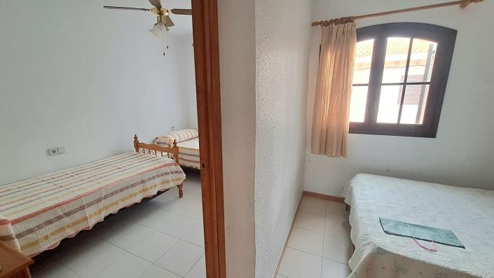 Image No.12-3 Bed Semi-Detached for sale