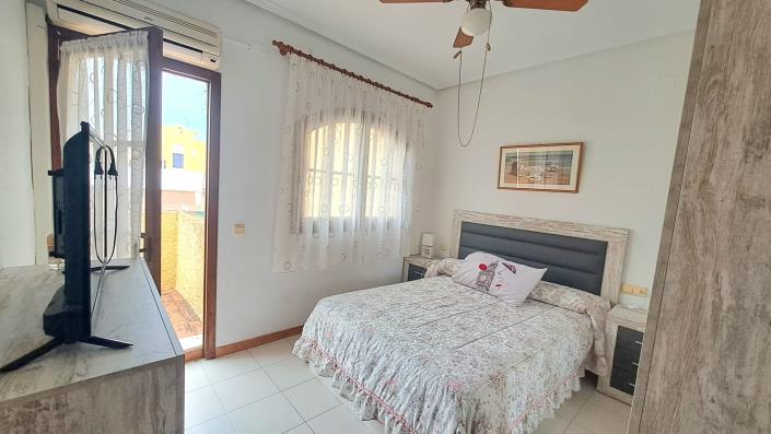 Image No.15-3 Bed Semi-Detached for sale