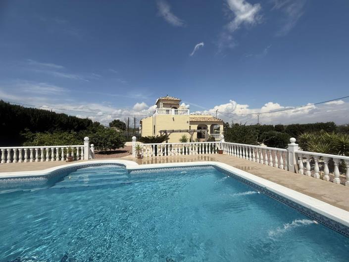 Image No.2-4 Bed Villa for sale