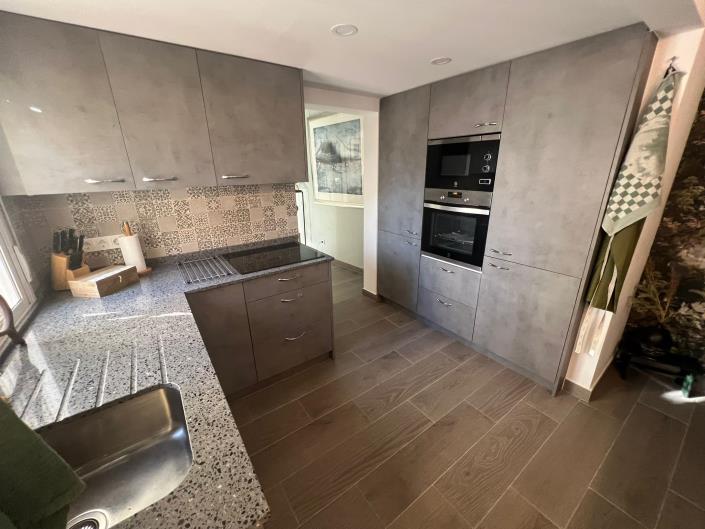 Image No.6-3 Bed Village House for sale