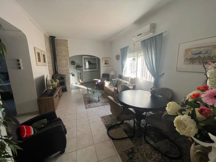 Image No.27-3 Bed Village House for sale