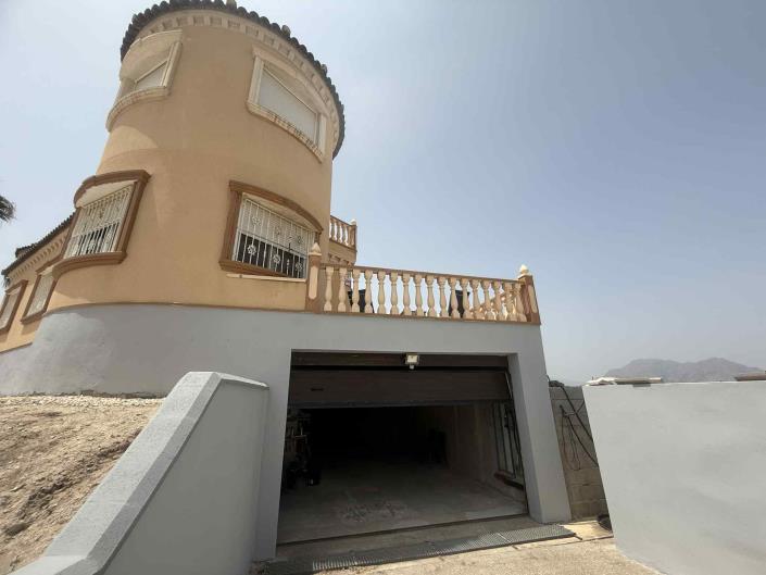 Image No.23-6 Bed Country Property for sale