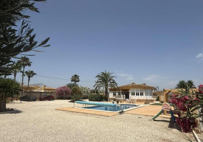 Image No.2-Maison de campagne de 3 chambres à vendre à Catral