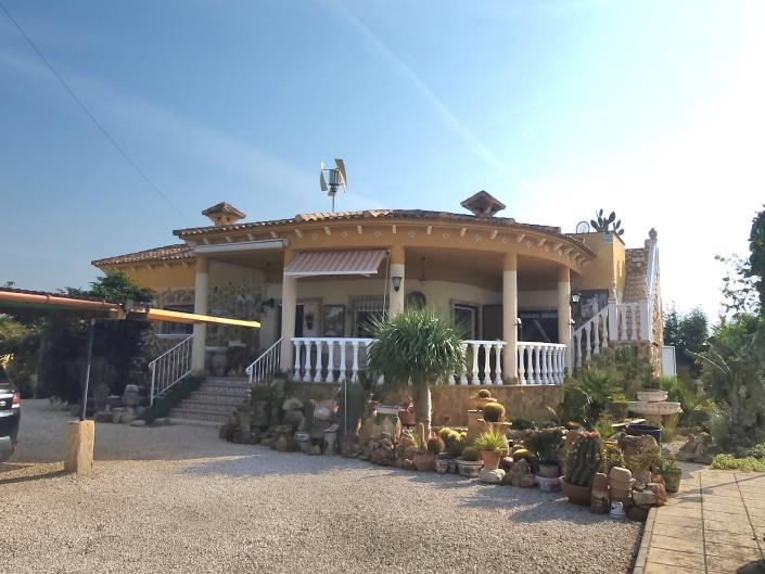 Image No.1-3 Bed Villa for sale