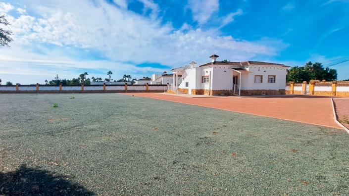 Image No.2-3 Bed Villa for sale