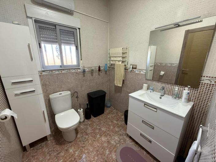 Image No.12-3 Bed Country House for sale