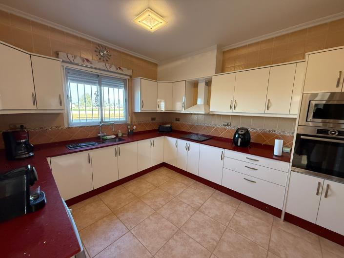 Image No.8-3 Bed Country House for sale