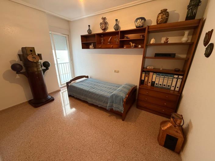 Image No.12-3 Bed Apartment for sale