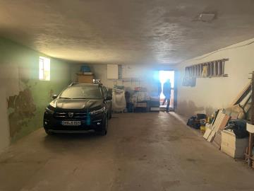 6217b928-72f9-4524-84b5-d386360733c5