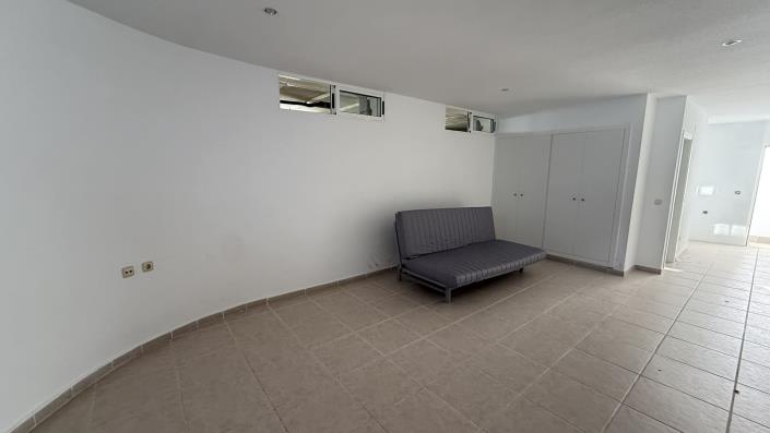 Image No.26-3 Bed Villa / Detached for sale