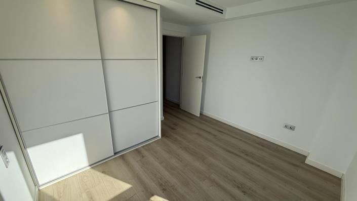 Image No.12-3 Bed Villa / Detached for sale