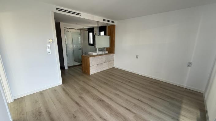 Image No.21-3 Bed Villa / Detached for sale