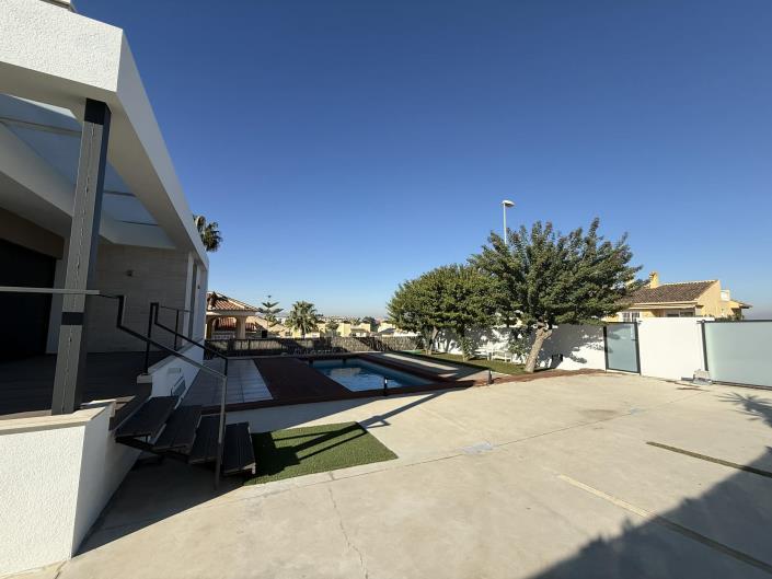 Image No.28-3 Bed Villa / Detached for sale