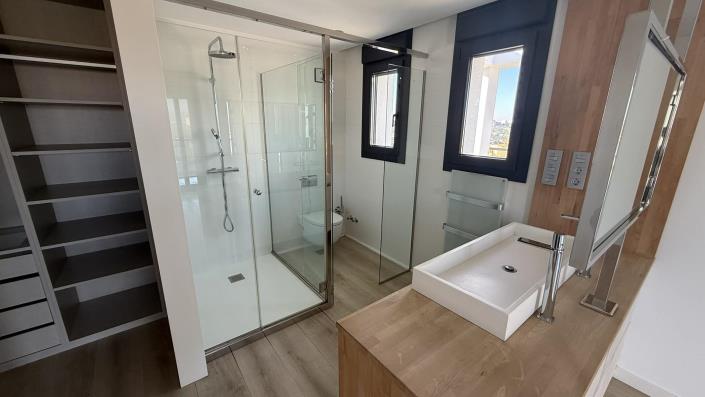 Image No.21-3 Bed Villa for sale