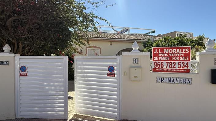 Image No.17-3 Bed Bungalow for sale