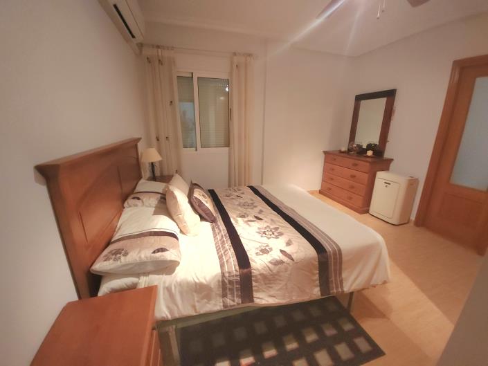 Image No.18-3 Bed Apartment for sale