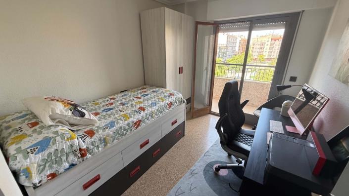 Image No.10-3 Bed Apartment for sale
