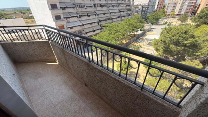 Image No.12-3 Bed Apartment for sale