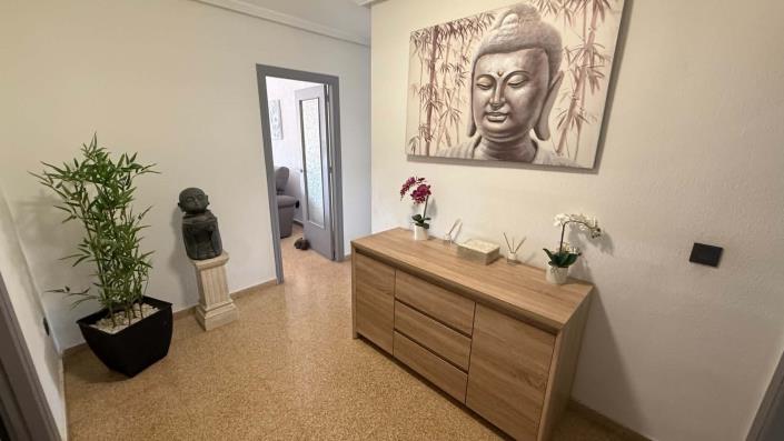 Image No.9-3 Bed Apartment for sale