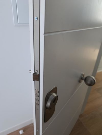 Image No.20-3 Bed Apartment for sale