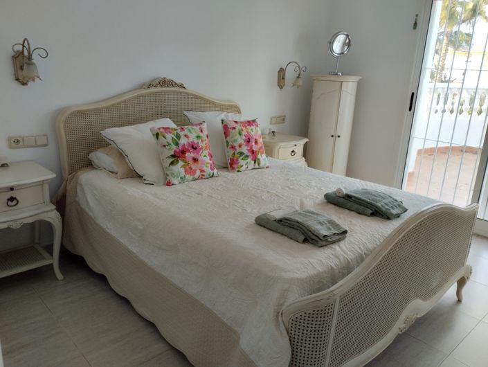 Image No.17-6 Bed Villa for sale