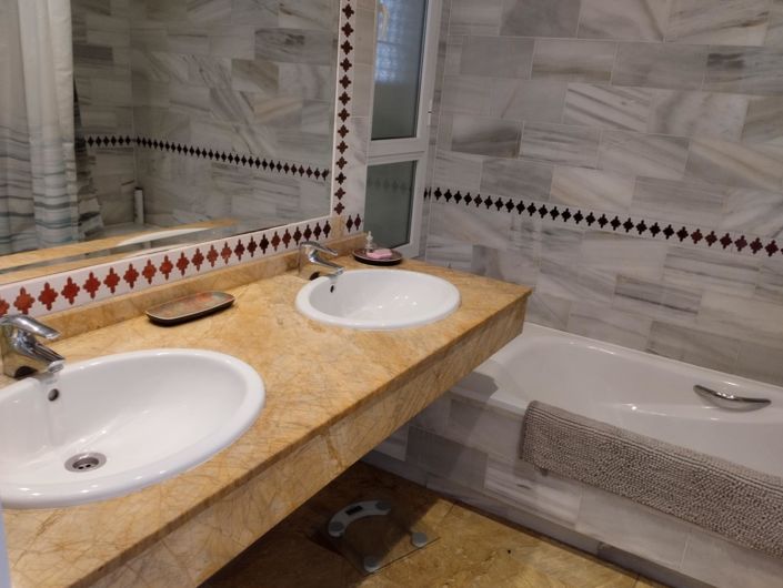 Image No.25-6 Bed Villa for sale