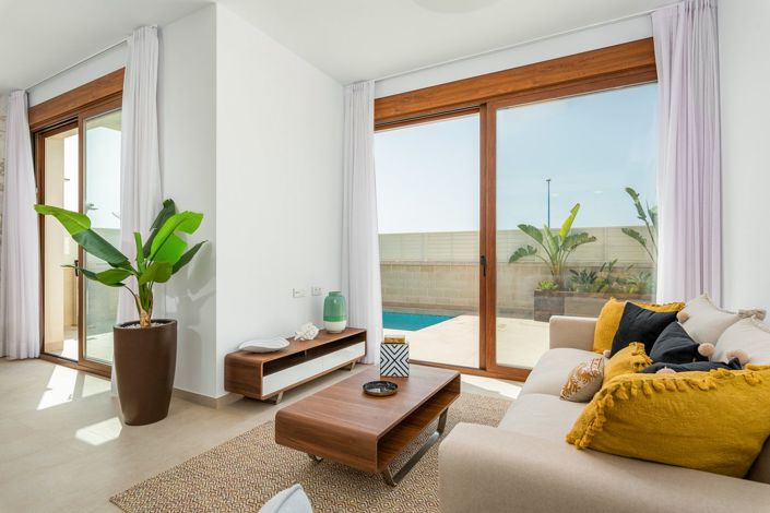 Image No.2-3 Bed Villa for sale