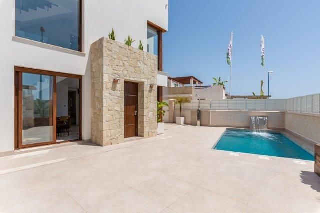 Image No.1-3 Bed Villa for sale