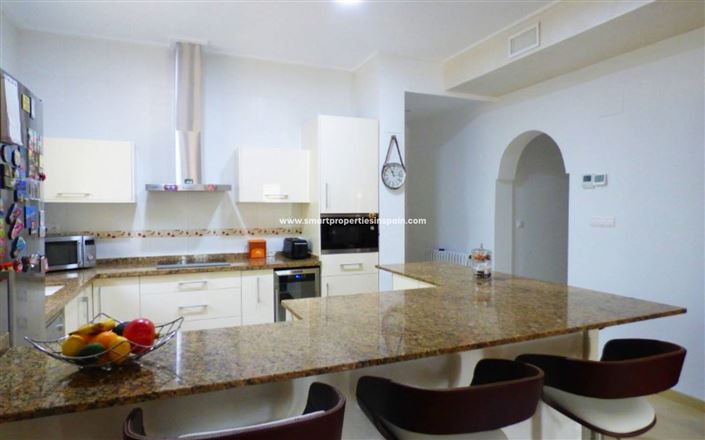 Image No.6-5 Bed Country House for sale