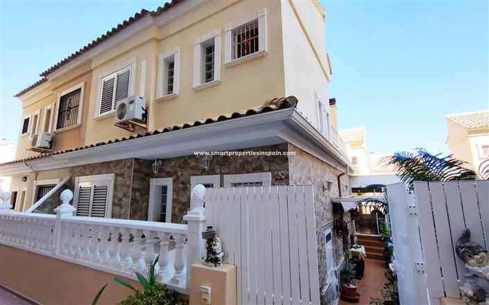 Image No.1-Villa de 3 chambres à vendre à Guardamar del Segura