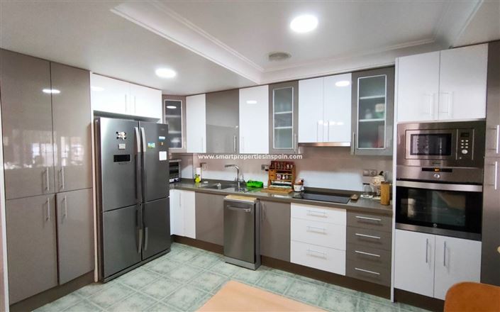 Image No.11-3 Bed Townhouse for sale