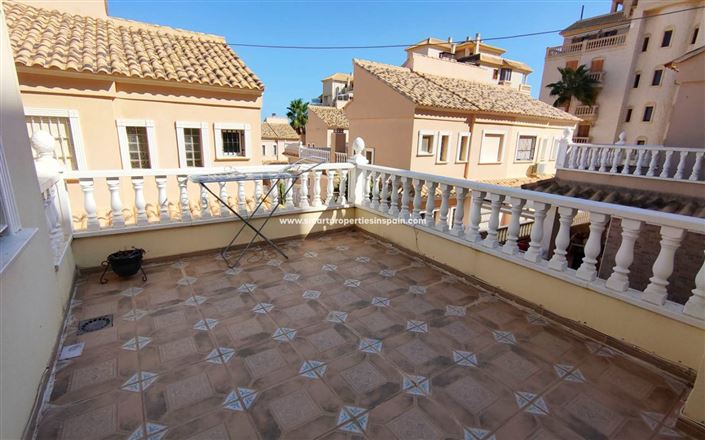 Image No.18-3 Bed Townhouse for sale