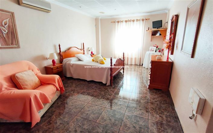 Image No.12-7 Bed Villa for sale