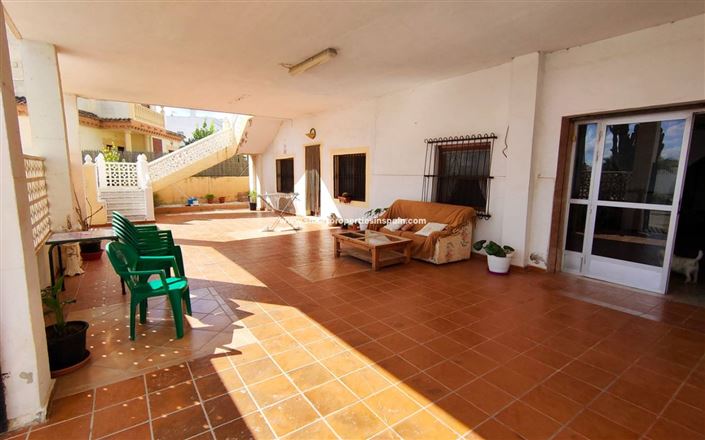 Image No.2-7 Bed Villa for sale