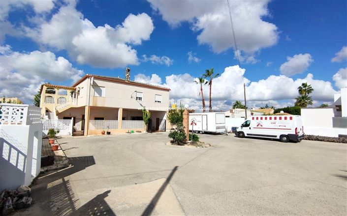 Image No.26-7 Bed Villa for sale