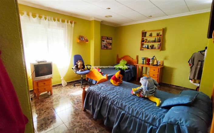 Image No.6-7 Bed Villa for sale