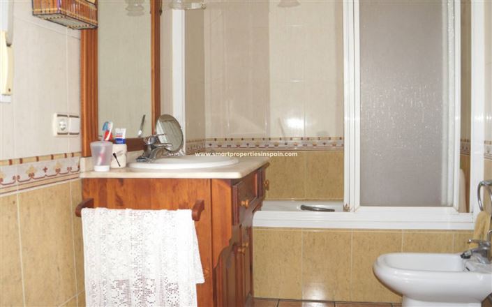 Image No.13-3 Bed House for sale