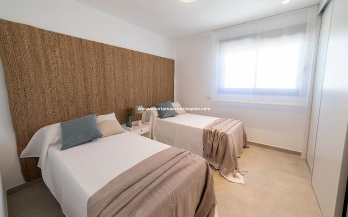 Image No.16-2 Bed Apartment for sale