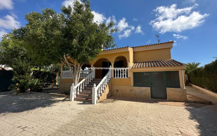 Image No.1-5 Bed Villa for sale